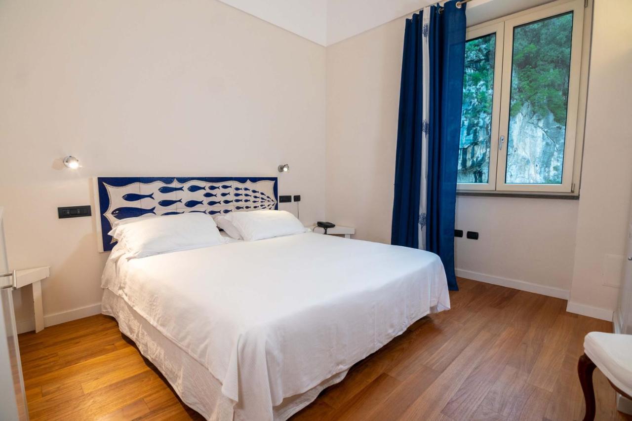 Lara Hotel