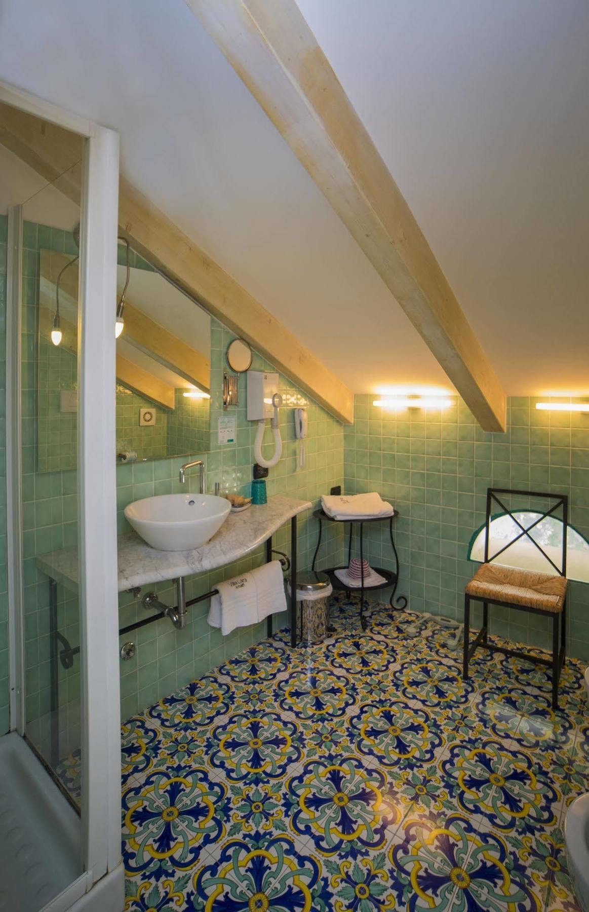 Lara Hotel 3*